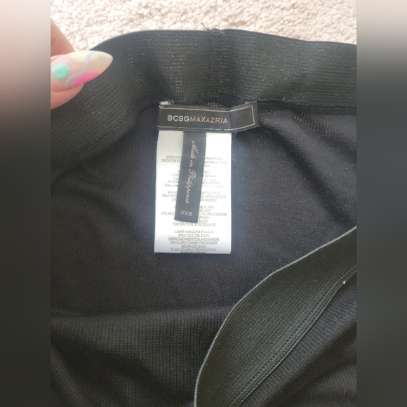 BCBGMAXAZRIA | Assymetrical Skirt - Size XXS - Picture 5 of 5